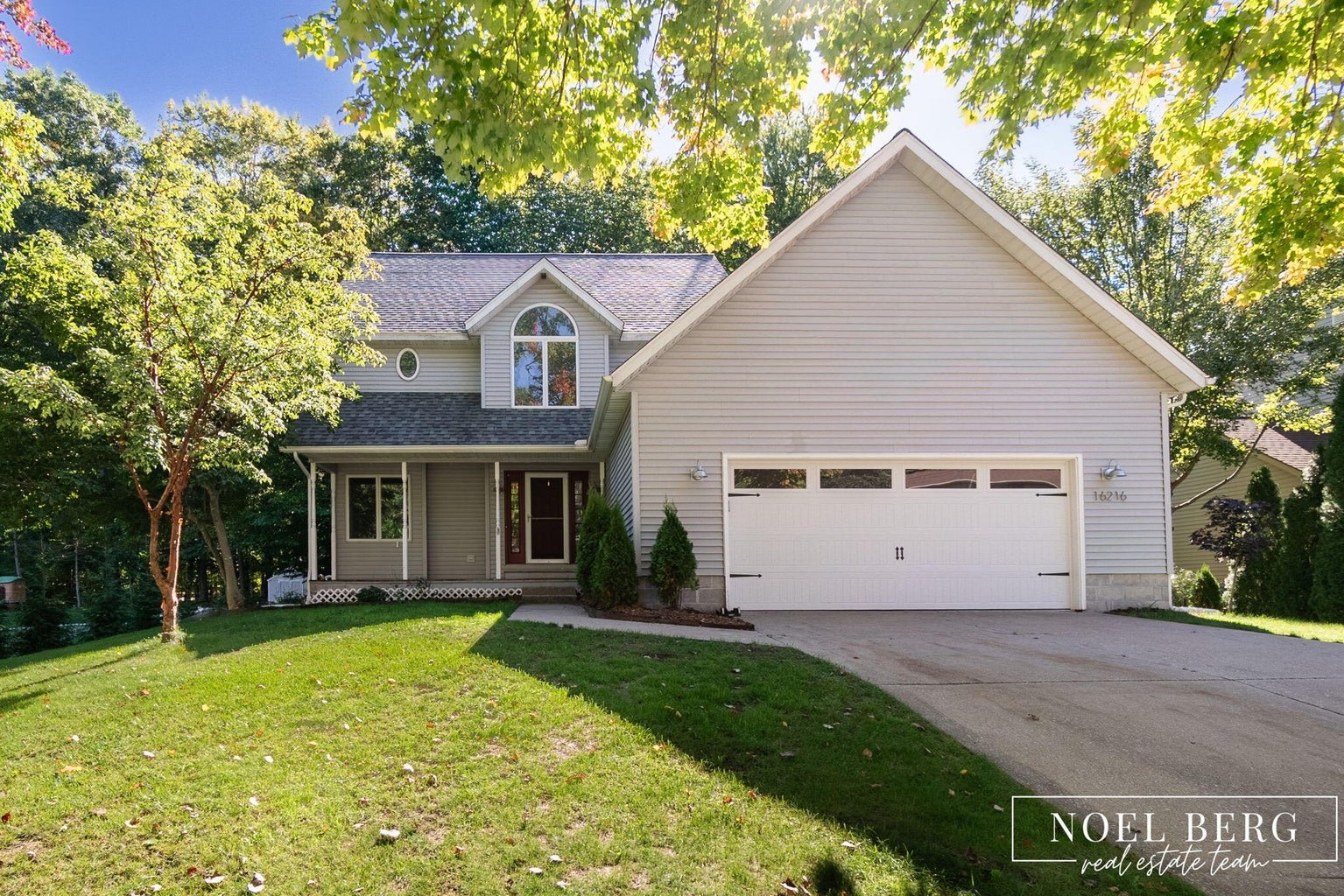 16216 Terrace Road, Spring Lake, MI 49456	 $459,900