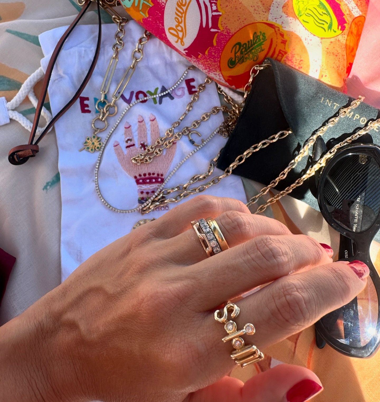 Take me back 🍹 Added a Chunky Wire Ring with my kids initials to my hand fiesta 😍 Swipe to see some chains for every style ✨ DM us to get yours..