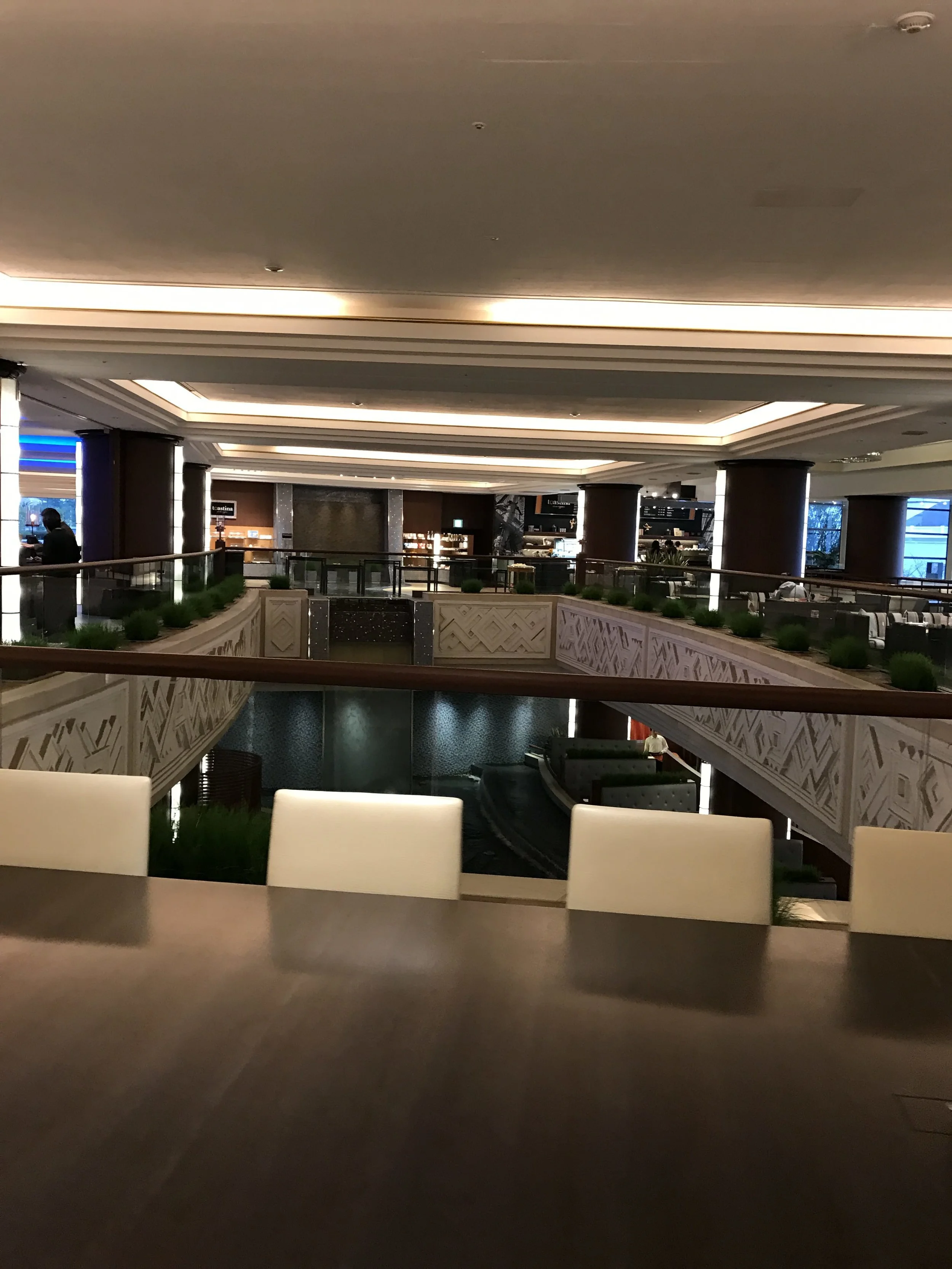 Took a quick snap shot of the lobby while waiting to check in