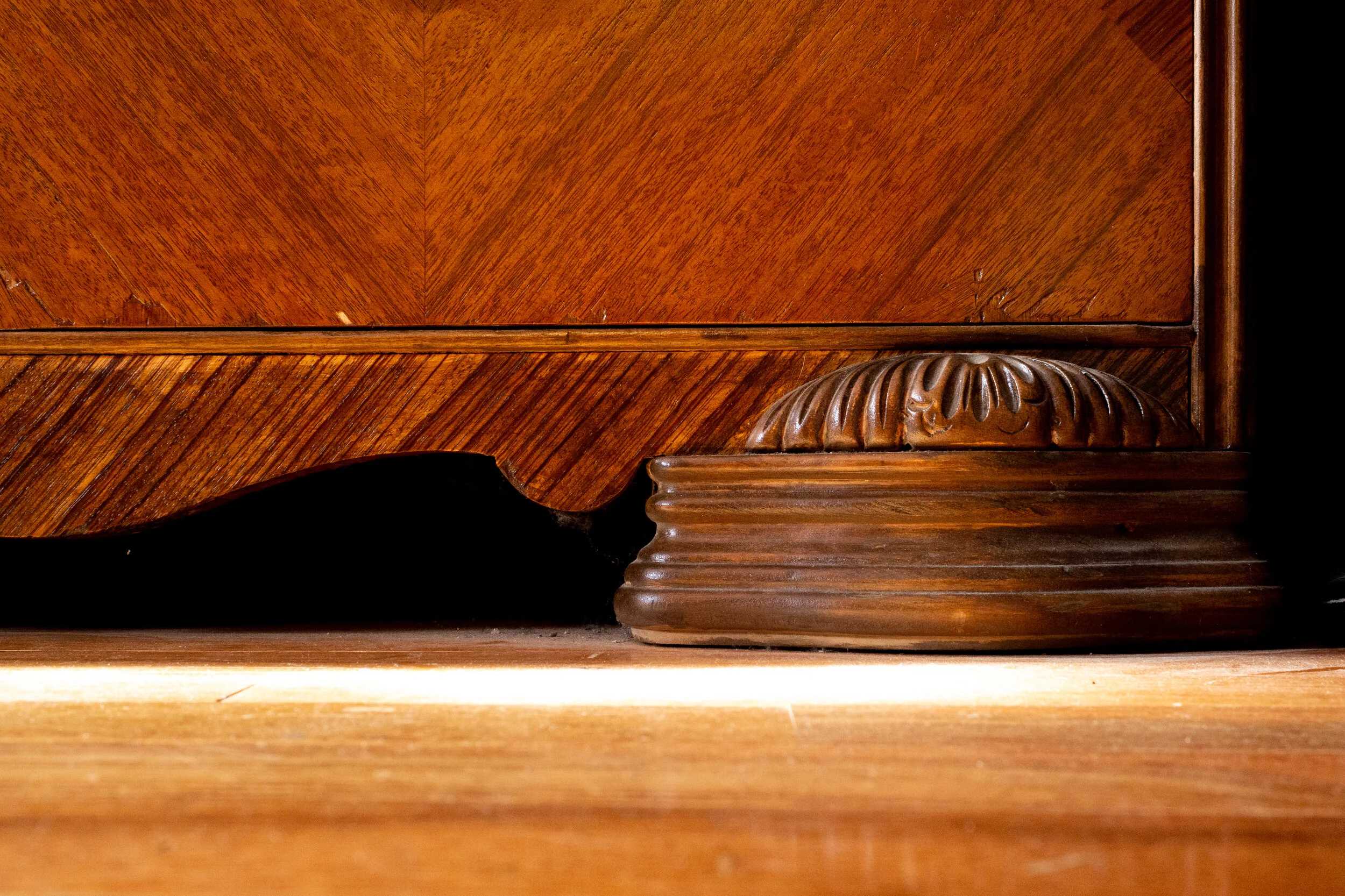 armoire-foot-detail.jpg