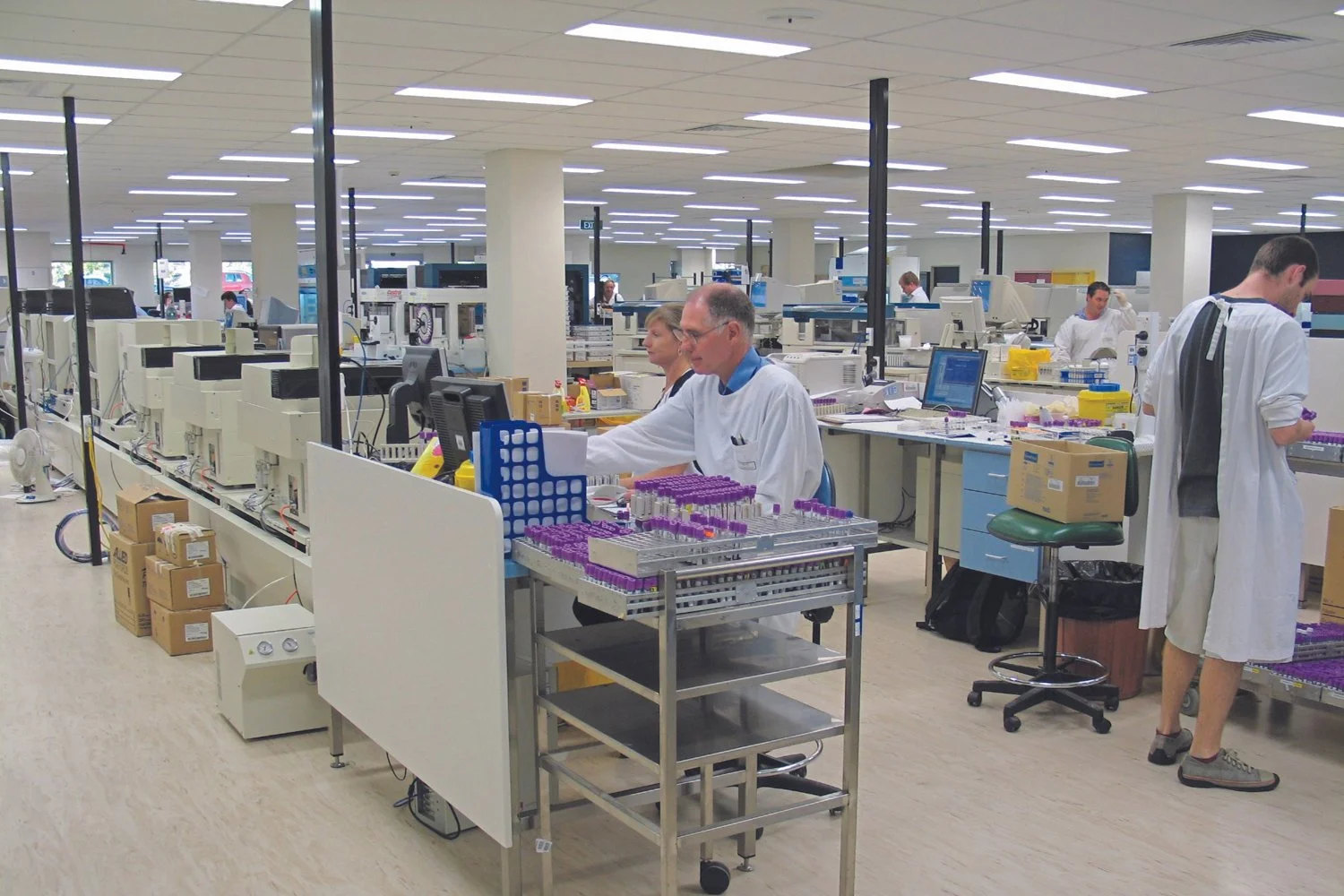 04079_Lab Benches hi-res.jpg