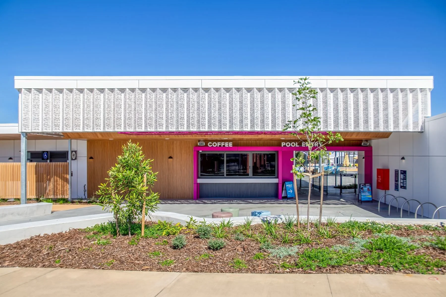 MODE_Beenleigh Aquatic Centre_23155_Entry-00_WEB.jpg