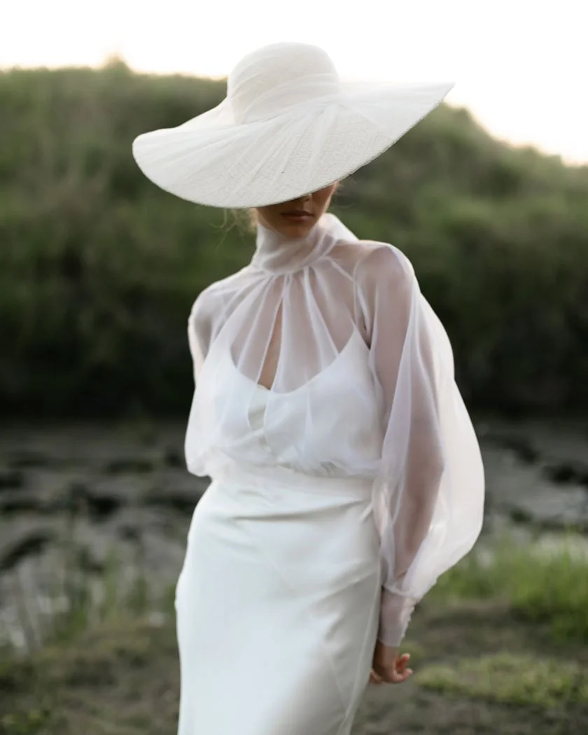 hat-colour-looking-down-cropped-lr.jpg