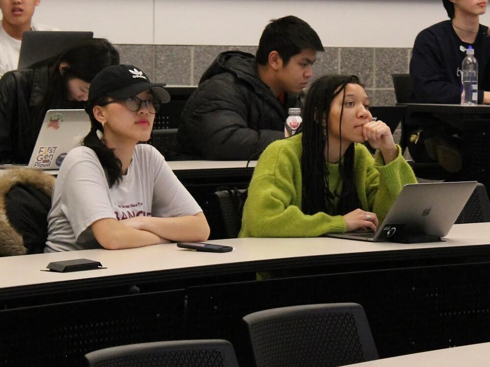 Thank you for attending our event with U.S. Bank! Hope everyone was able to learn more about what U.S. Bank has to offer and reminder that their internship opportunities will open for next fall! 

Coming next Thursday is our Destresser Movie night ev