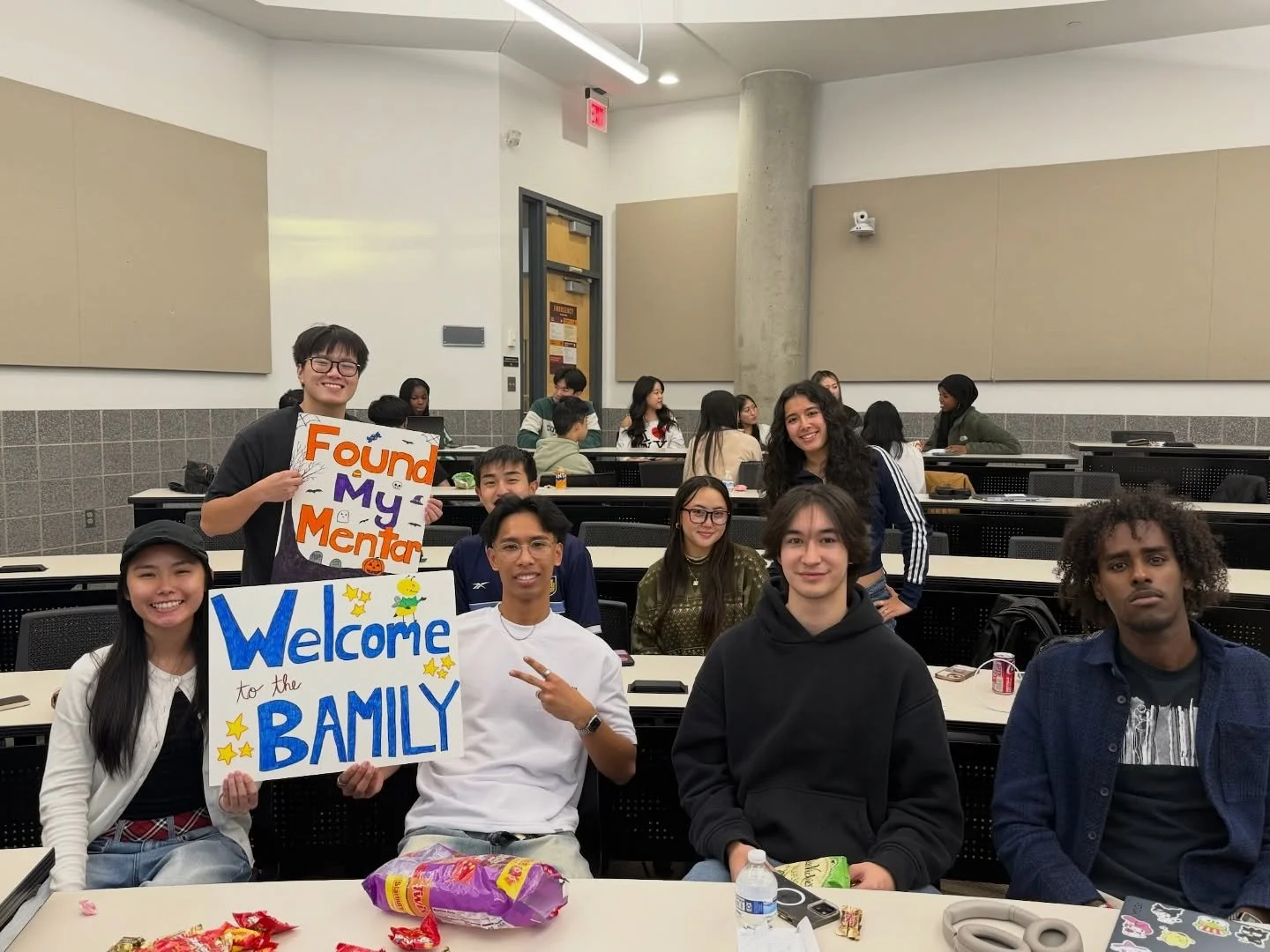 BAMily Program Kickoff!! Our mentors and mentees had a great time playing Halloween themed games hosted by the membership committee!! 🐝💙

Missed this semesters chance to sign up for the BAMily program? No worries there&rsquo;s still a chance to joi