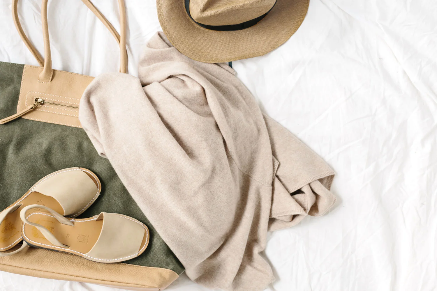 cream beige cashmere sweater for travel