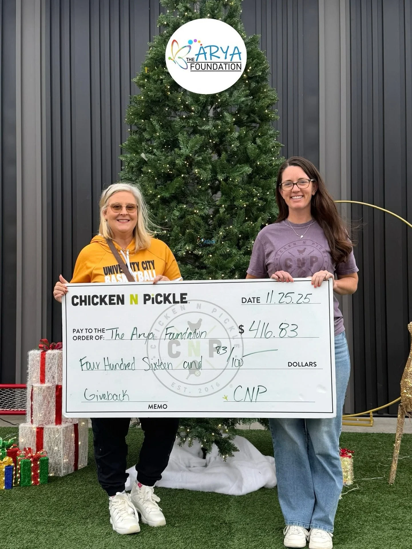 Thank you Chicken N Pickle - St. Charles for your generosity and donation to The Arya Foundation on your giveback day.
#TheAryaFoundation #chickennpickle #LocalHeroes
@chickennpicklescmo
