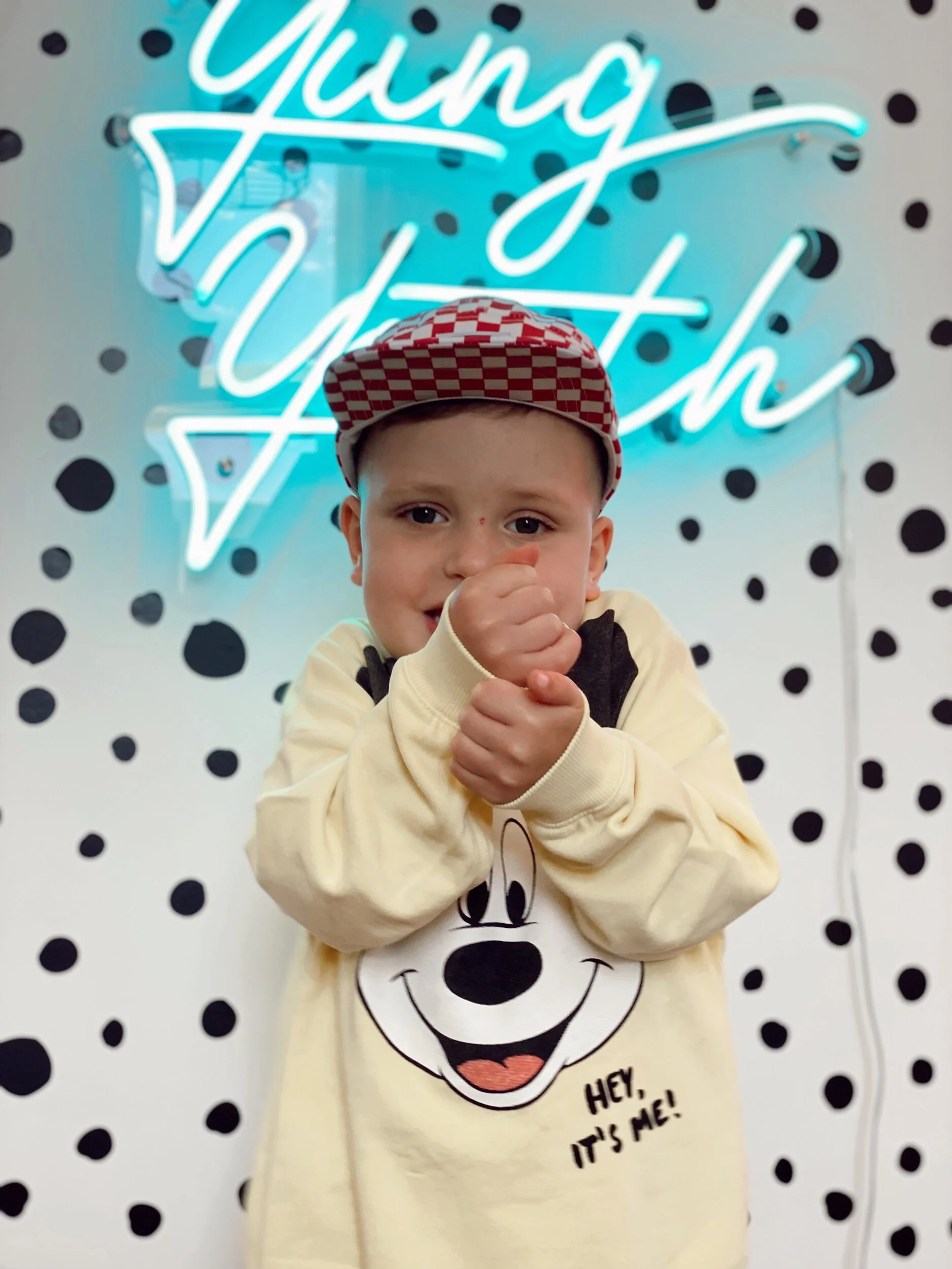 00F354FB-EFE3-43F7-B733-08C1CCC811E0