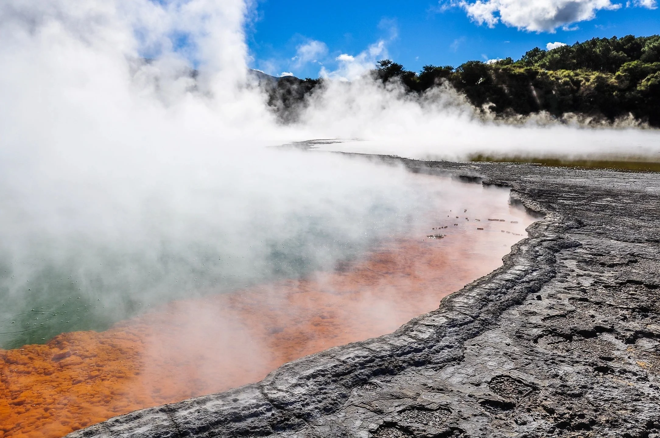 CHAMPAGNE POOL - WAIOTAPU, NEW ZEALAND