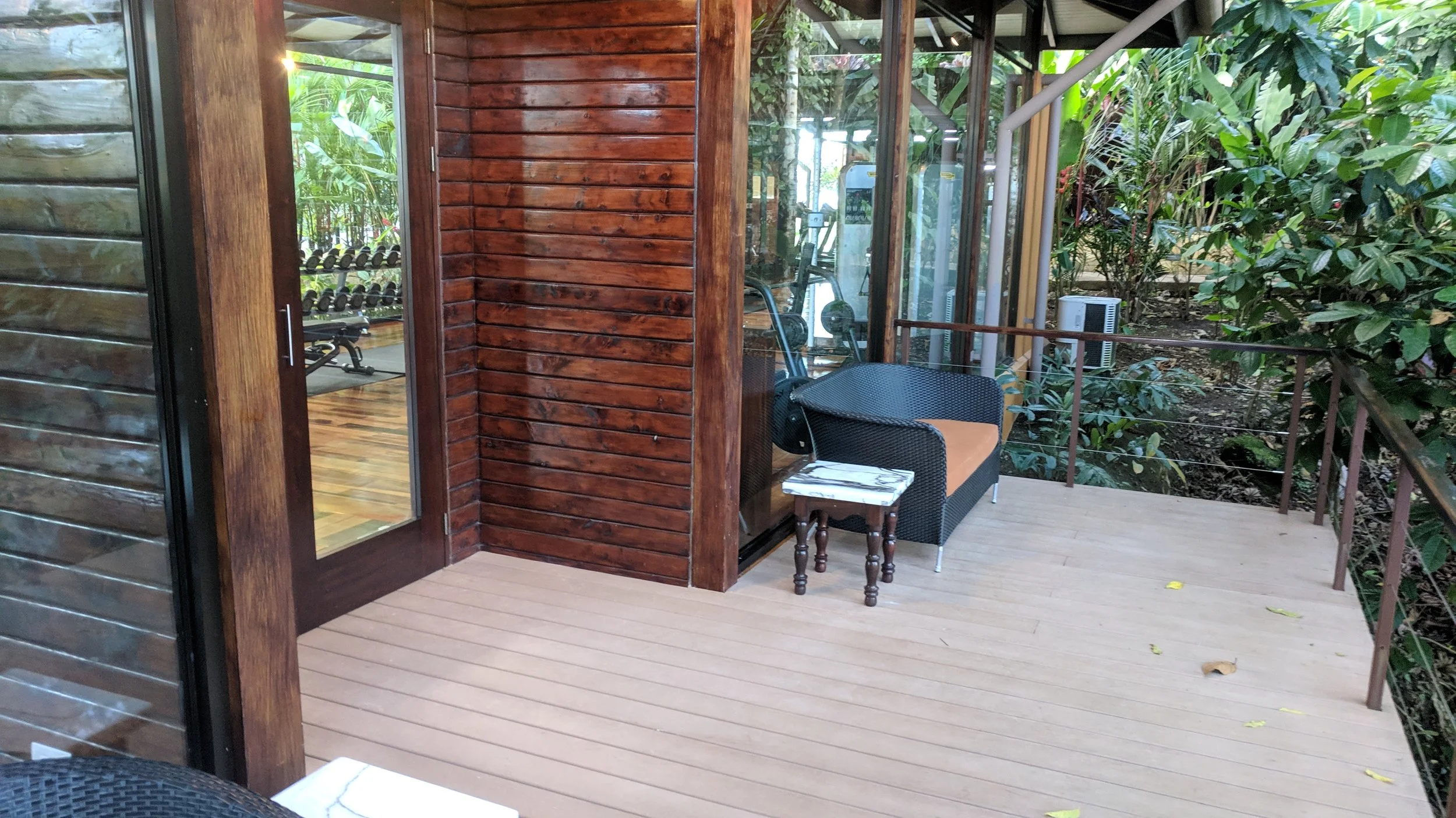 And a nice outside balcony area if you wanted to step outside to take a break in between sets.