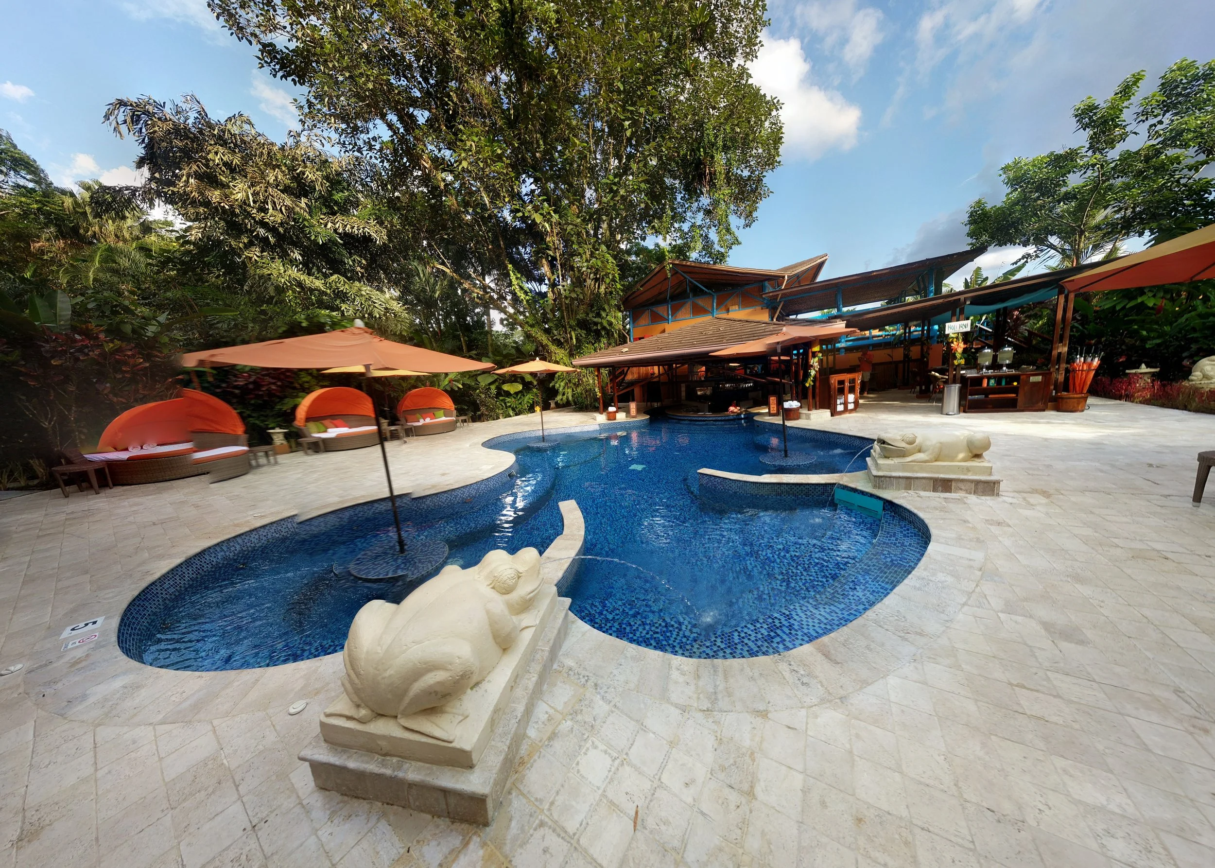This was one of the main pools near the front of the hotel. There was also a pool bar and a few restaurants around it (in the back of this photo).