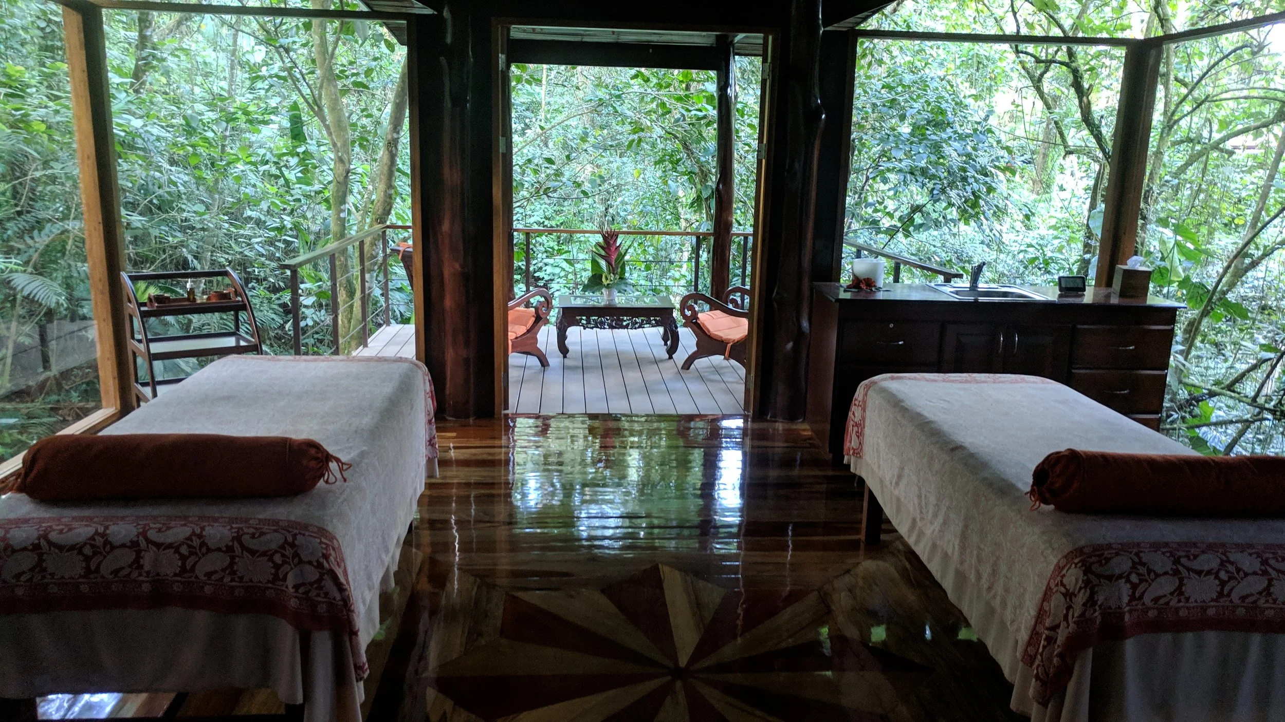 One of the spa’s private rooms for treatments. The natural light was great, though there were definitely spots along the path you could see into the rooms if you’re sensitive to privacy.