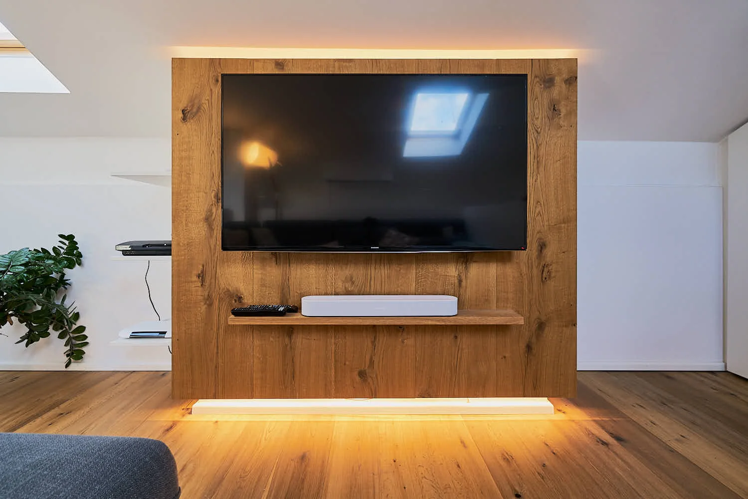 schreinerei-andreas-gerg-tv-schrank.jpg
