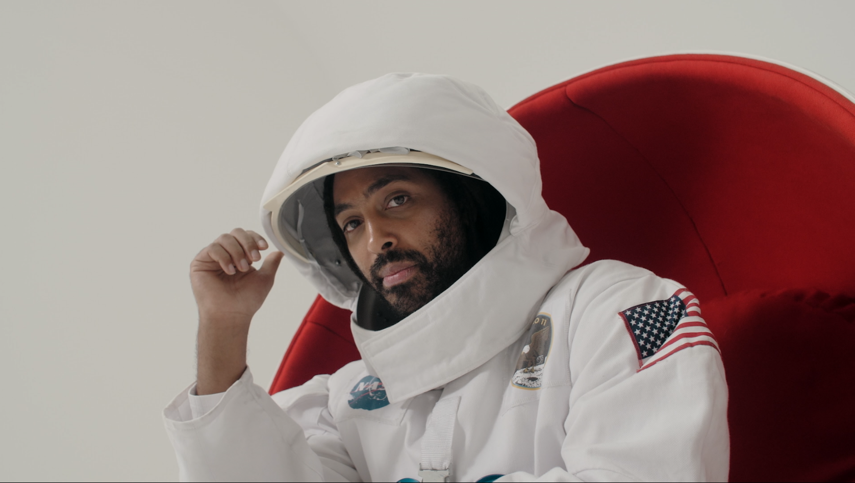 ATM ASTRO - Salute.png