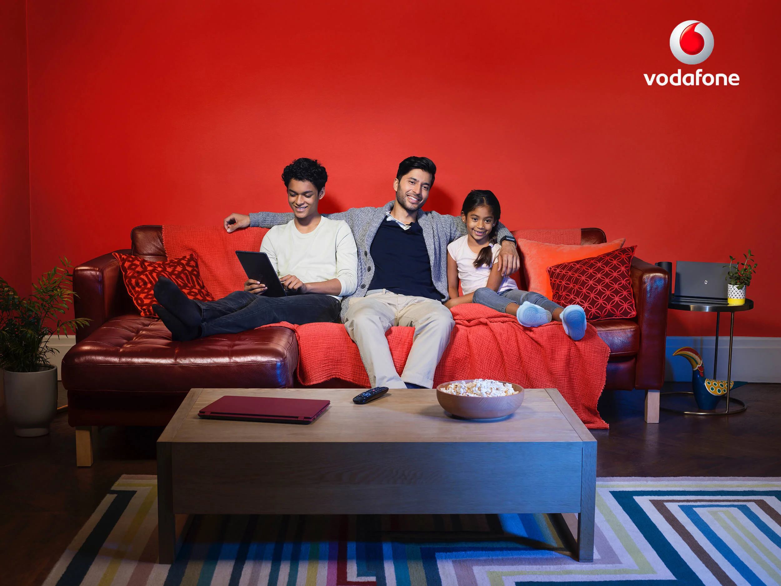 6219-Vodafone_Day-3-0637-LOUNGE_v4 copy.jpg