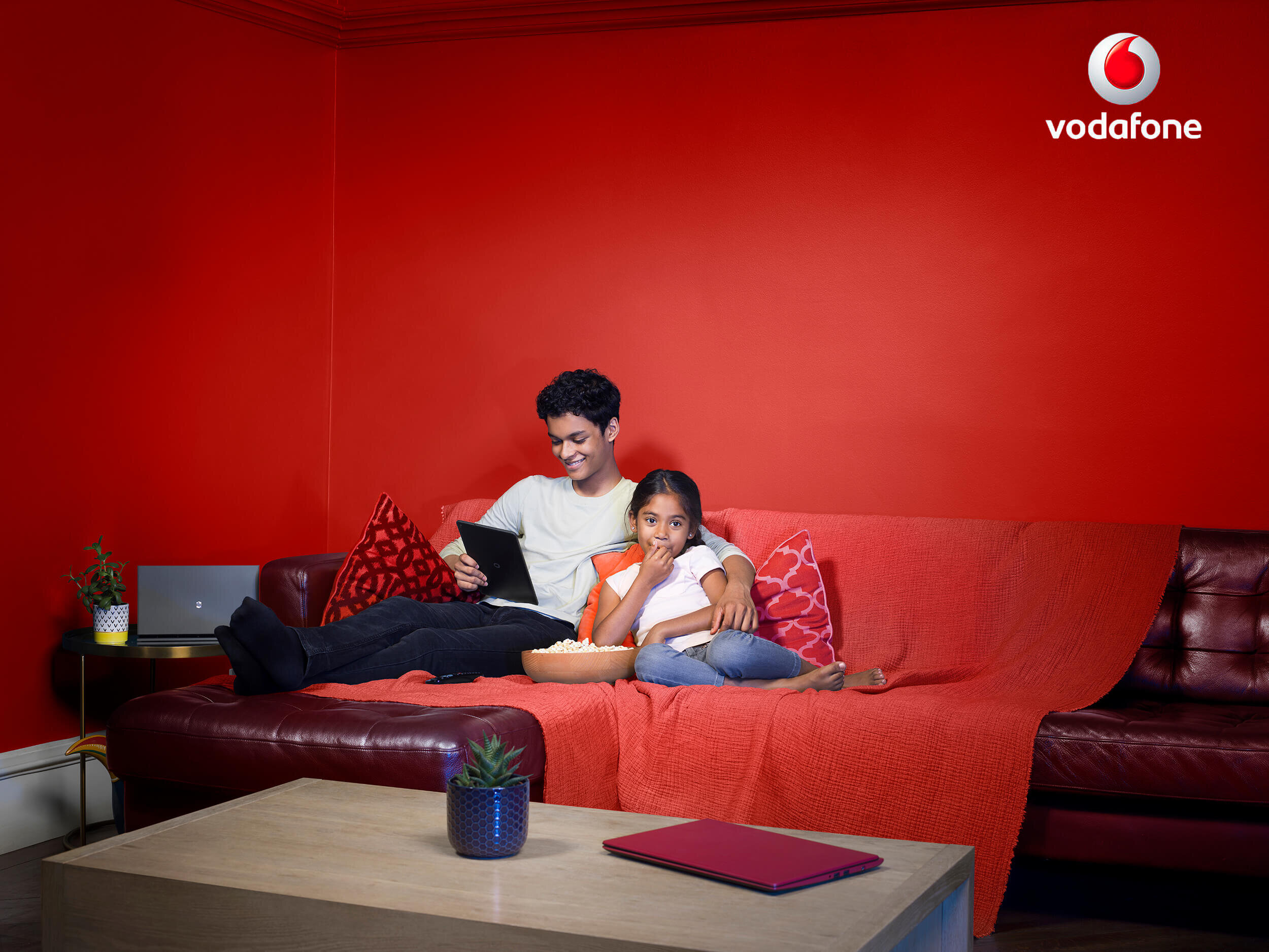 7883-Vodafone_Day-2-1003-LOUNGE_v1 copy.jpg