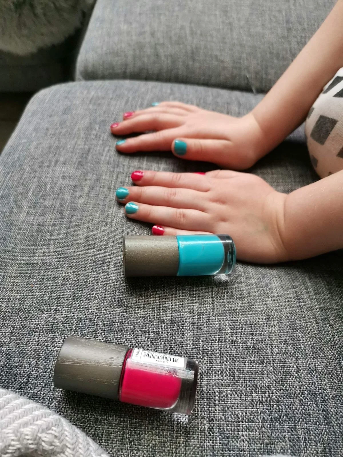 12 TARINAA - 4. TARINA