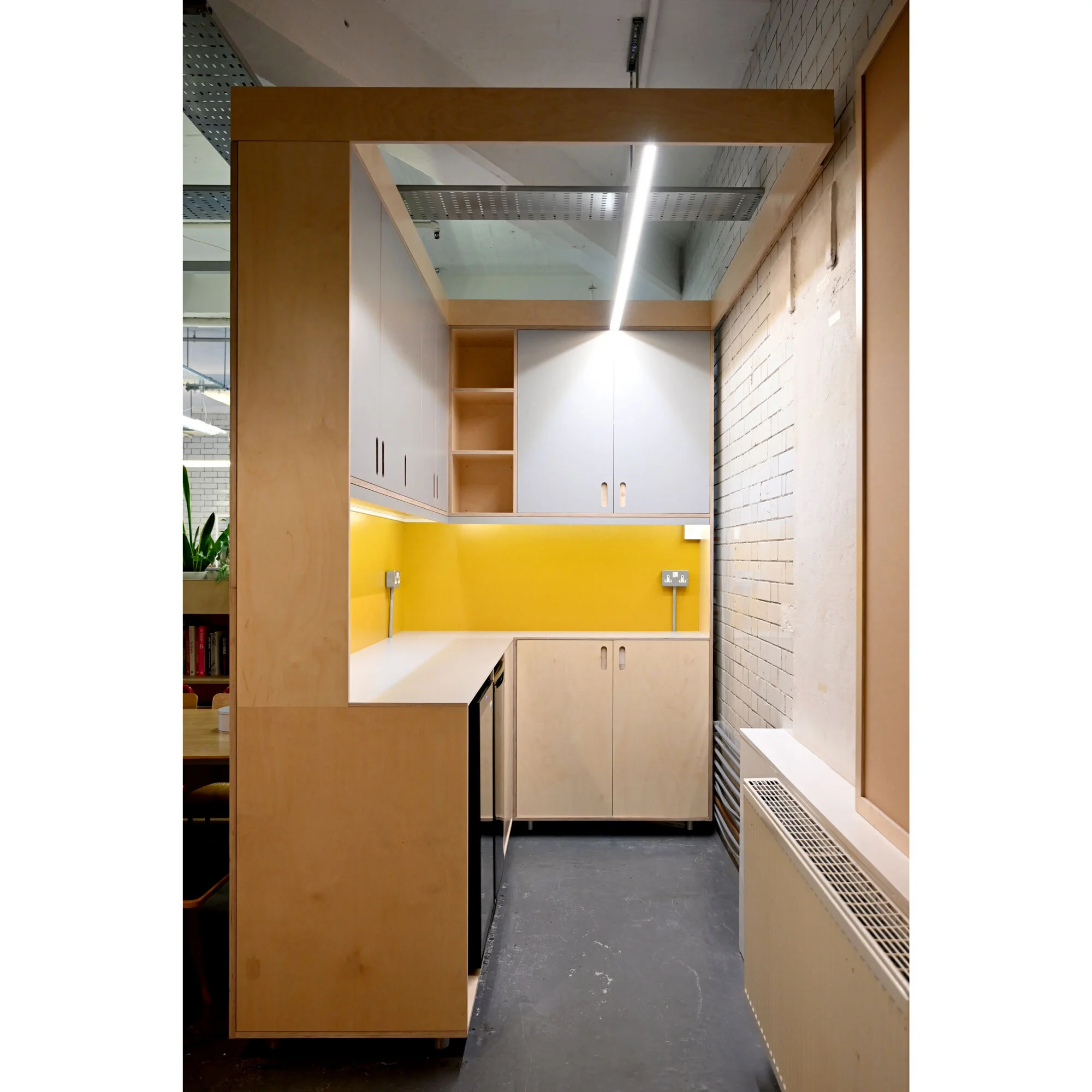 EckfordChong_Pip-and-Nut-Office-Fit-out-Commercial_Kitchen-pod-03.jpg