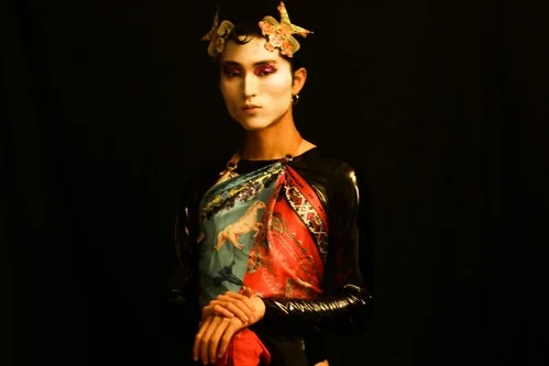 A boy with Photos. A converstaion with Xiang Shouju