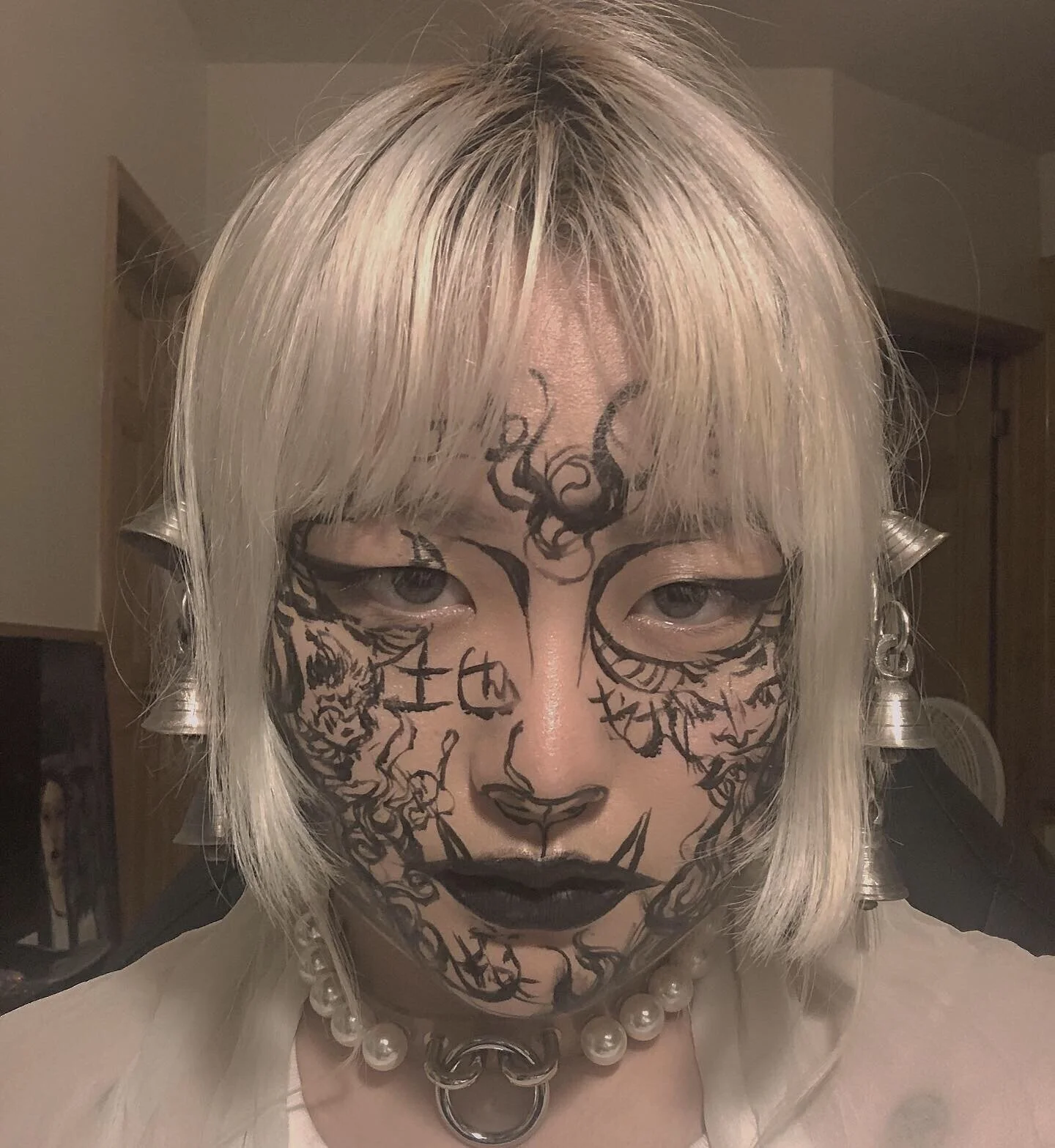 SASPONELLA - A Chinese Illusion