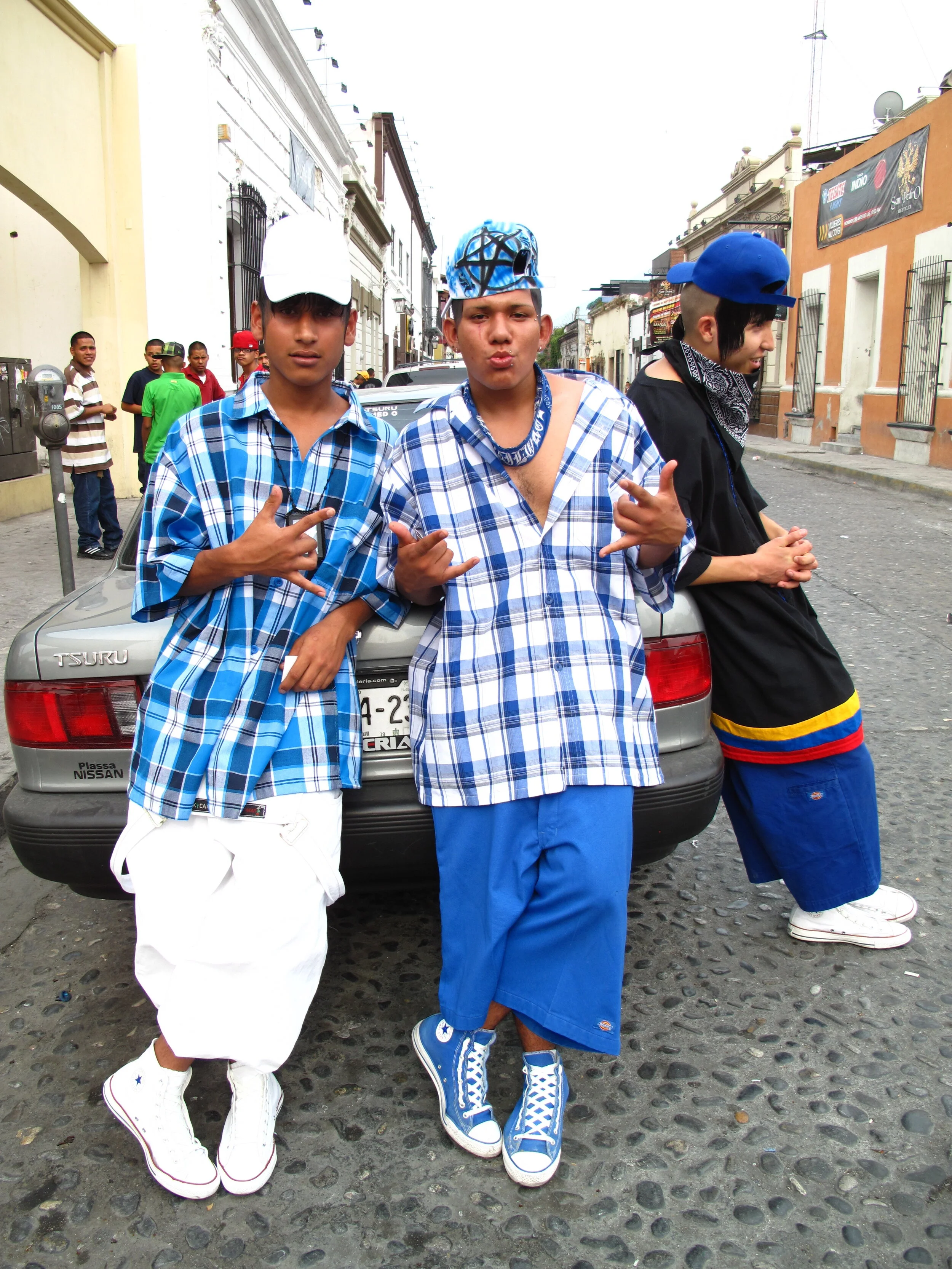 Cholos dancing cumbias