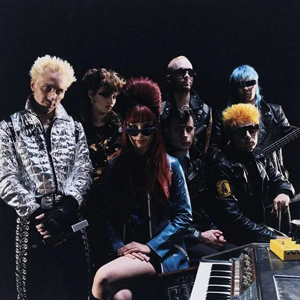 LA FEMME NEVER SLEEPS:            AN ETERNAL ELECTRIC DREAM