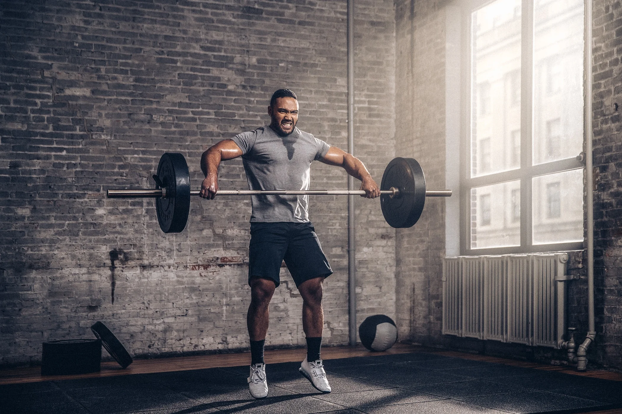 Спортсмены в under Armour