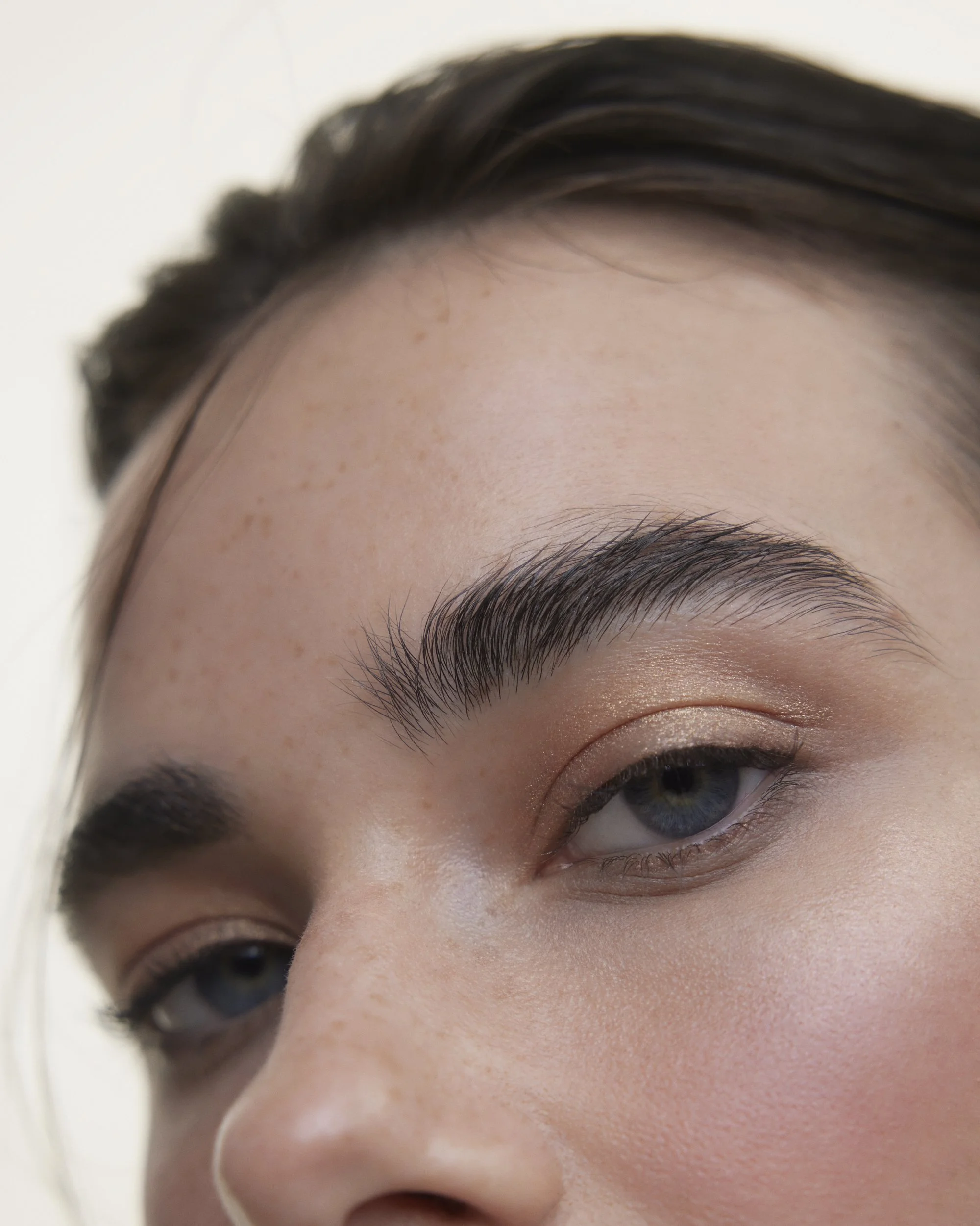 LOOK_7_SARA_EYES_La Lumière_Rayon_2843_.jpg