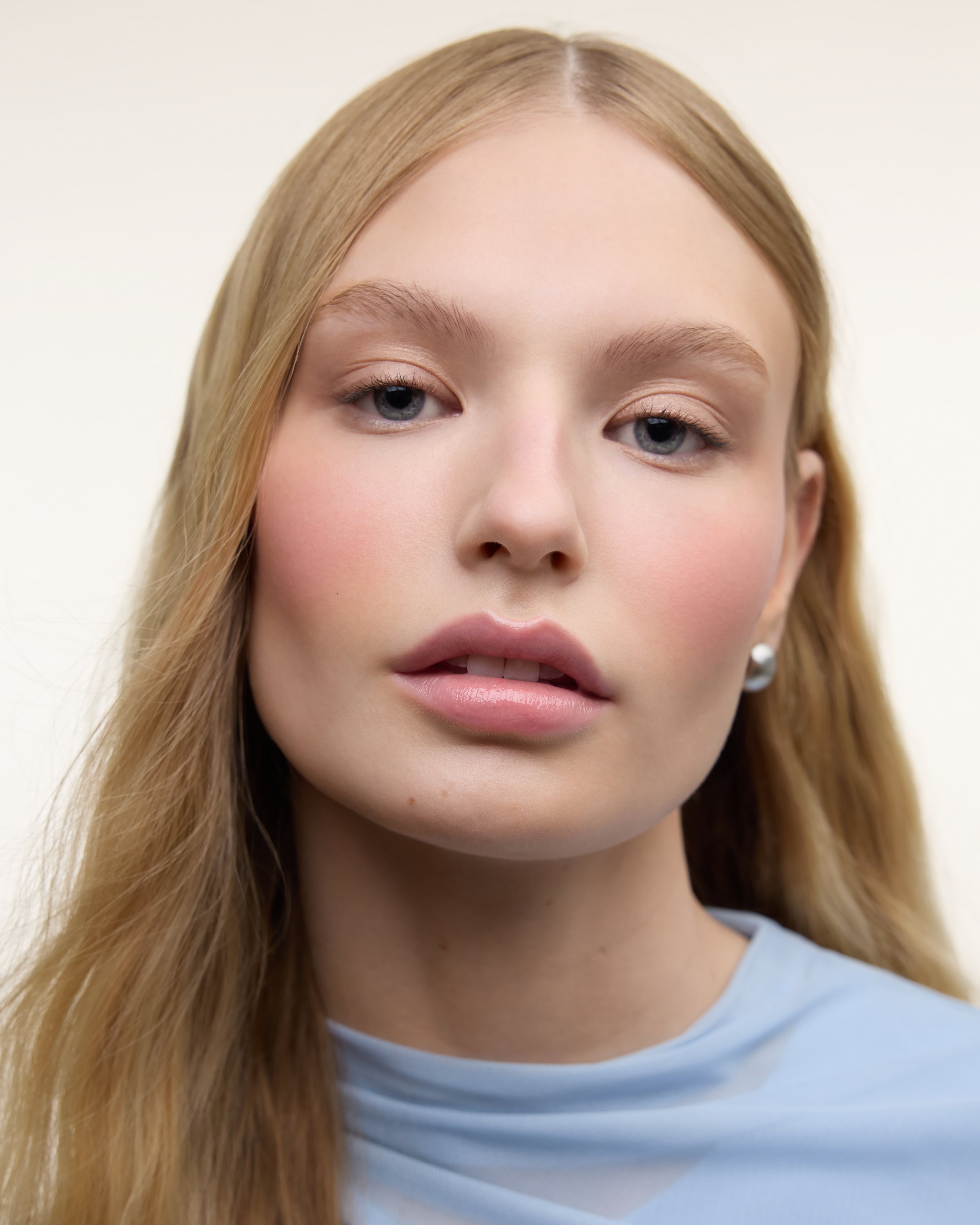 Le Fondant - Model Light Skin - Ruban.jpg