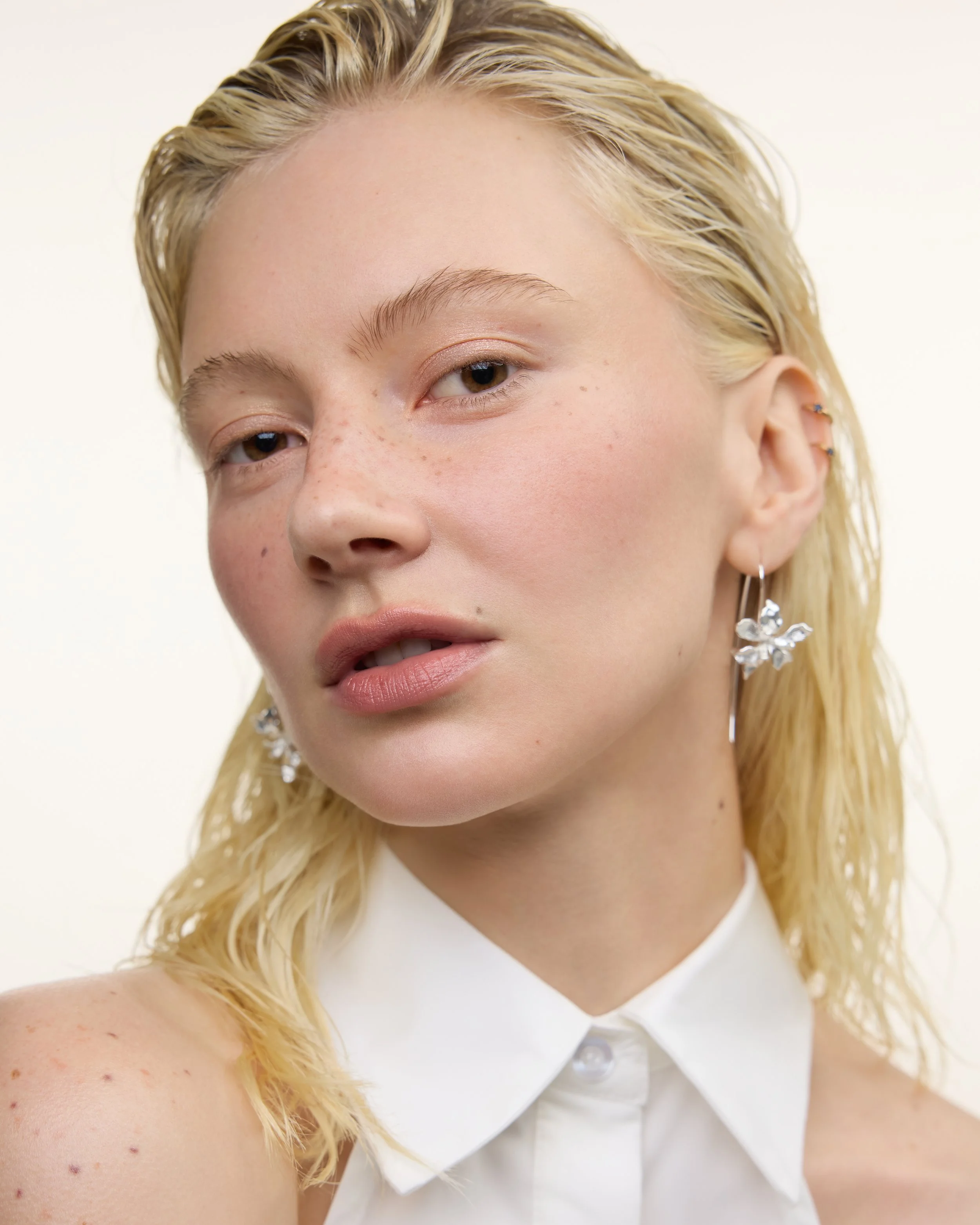 * La Lumière - Model Light Skin - Perle.jpg
