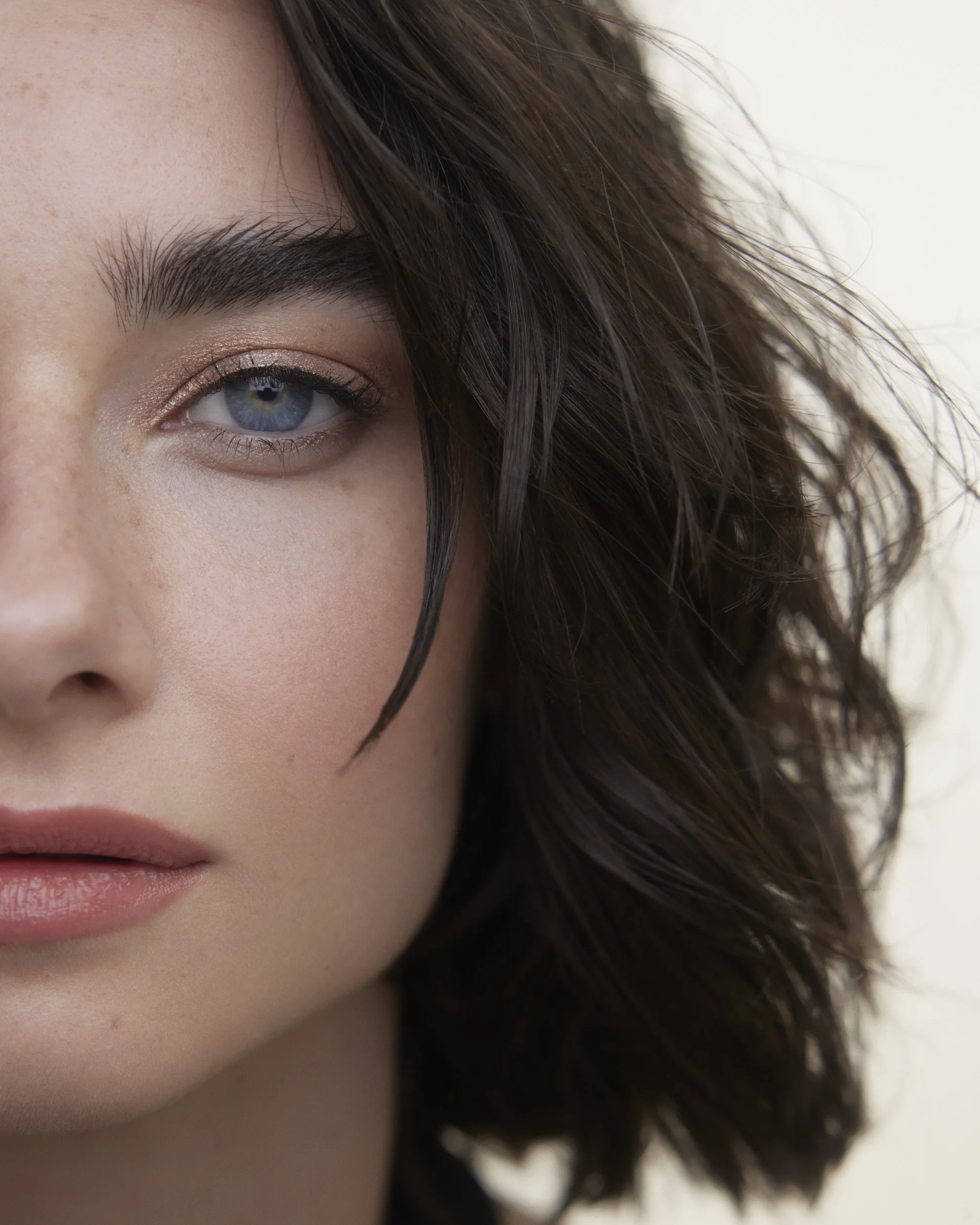 LOOK_5_SARA_EYES_La Lumière_Coquillage_2461_.jpg