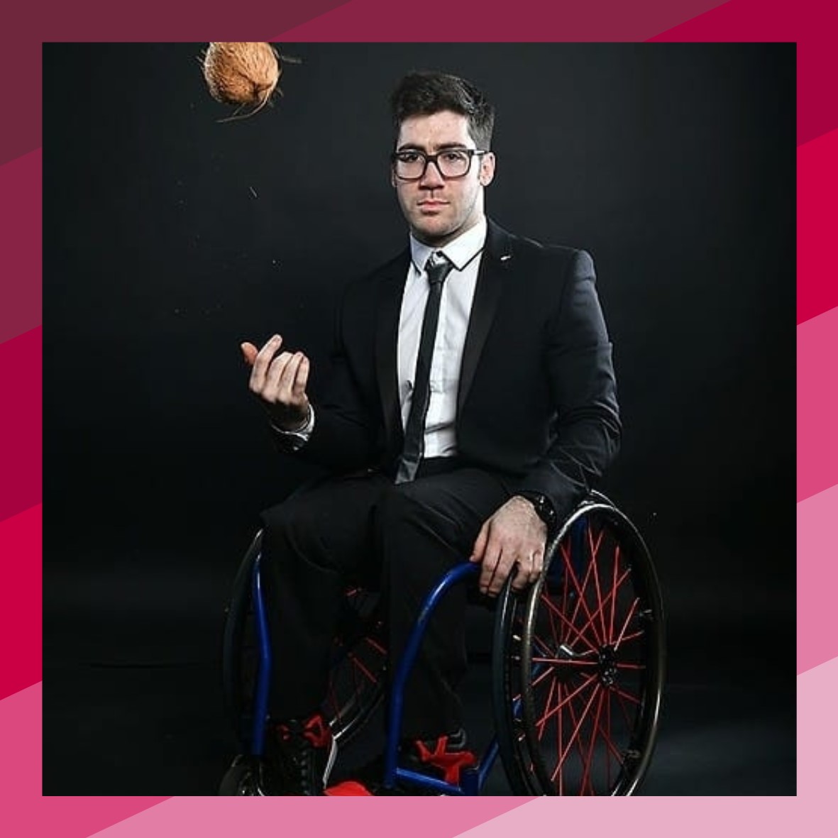 Aaron Simmonds Web Pic.jpg
