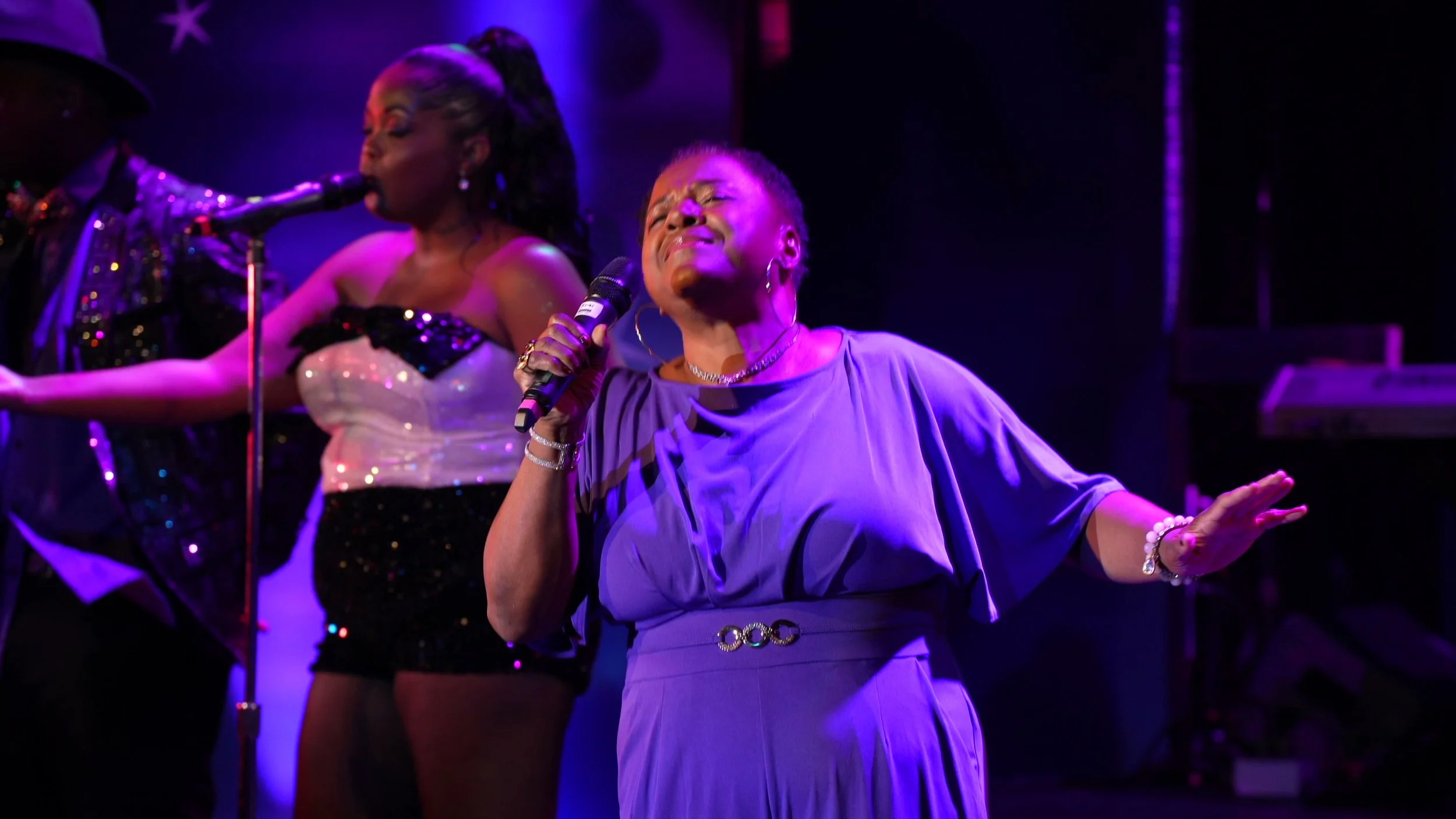 05c-chanhassen-gladys-knight-set_HIRES.jpg