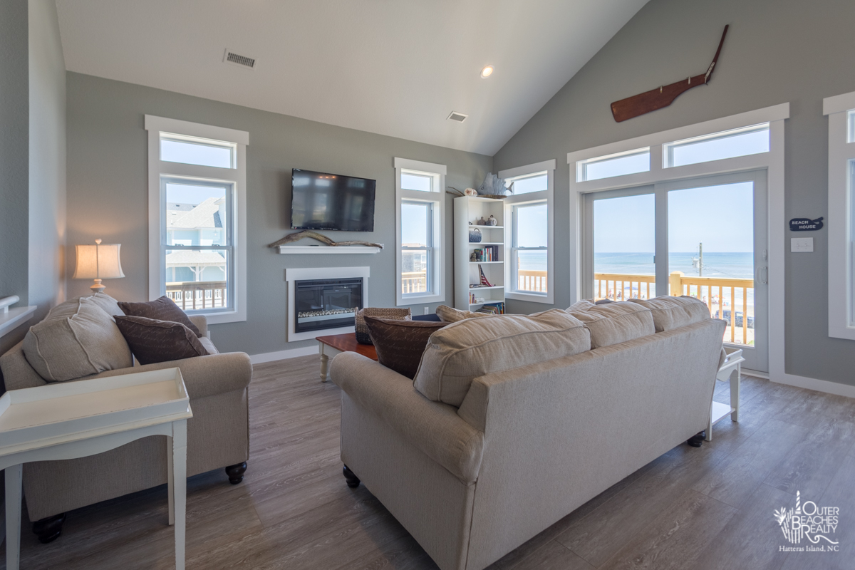 The-Knotty-Whale-Outer-Beaches-Realty-Rodanthe-1.jpg