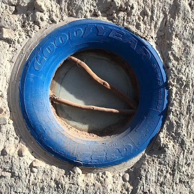 Inspirational window frames
.
.
.
#architecture #ideas #architecturephotography #residential #reuse  #reusereducerecycle #desert #chile #southamerica  #inspiration #travel  #designlovers #localbusiness #atacama #atacamadesert #sanpedrodeatacama #tyre