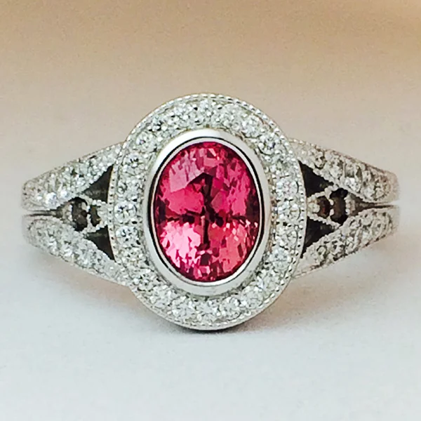 brody-design-custom-oval-ring.jpg