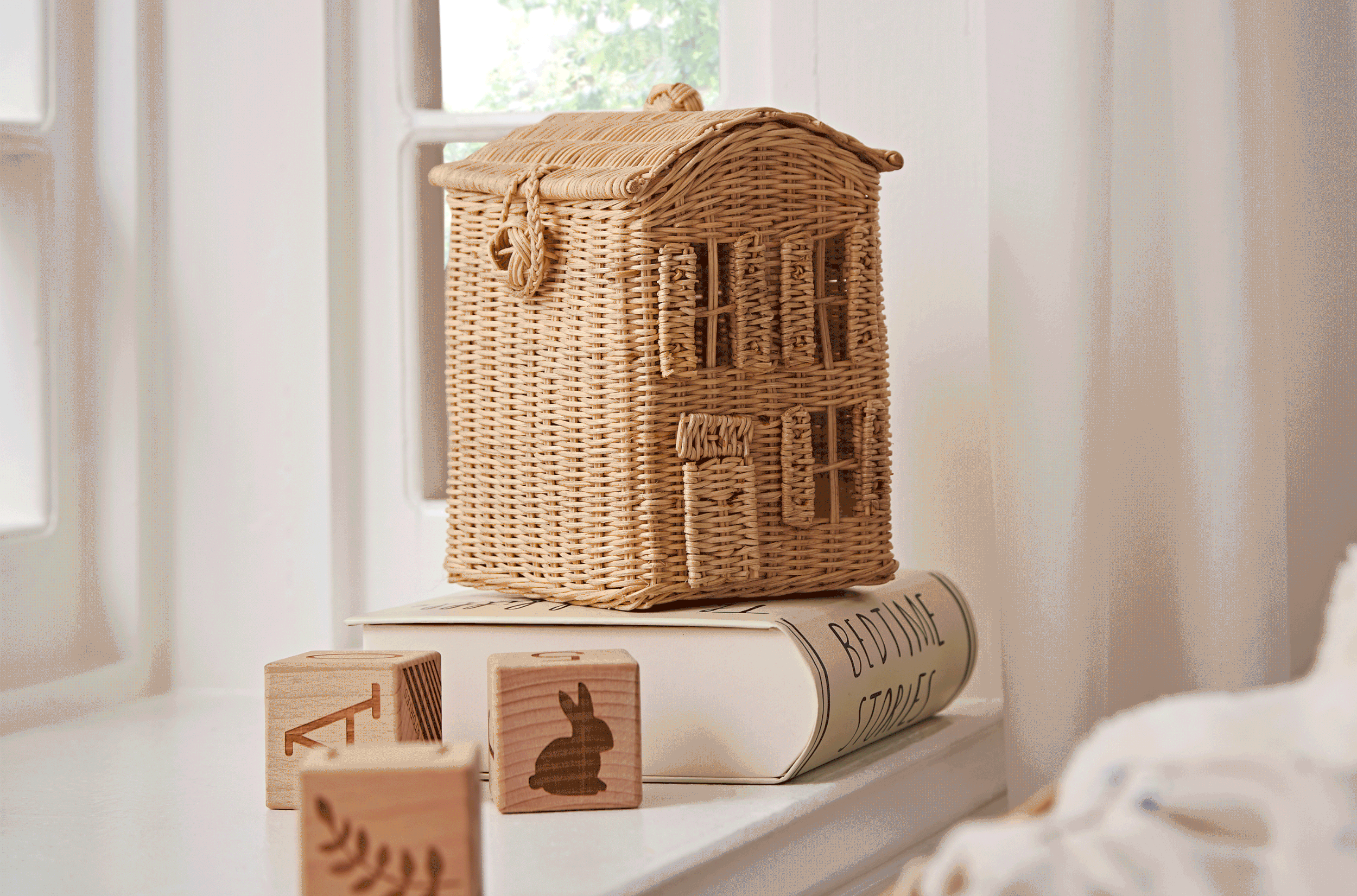 CC_Nola_BL0924_HouseBaskets_detail_03-ani.gif