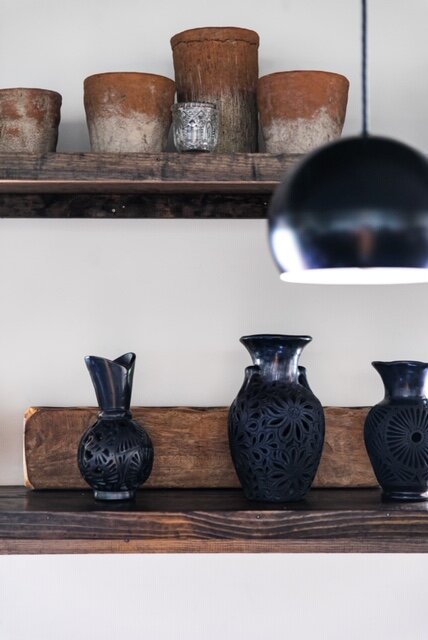 black clay vase and piconcilo mold.jpg
