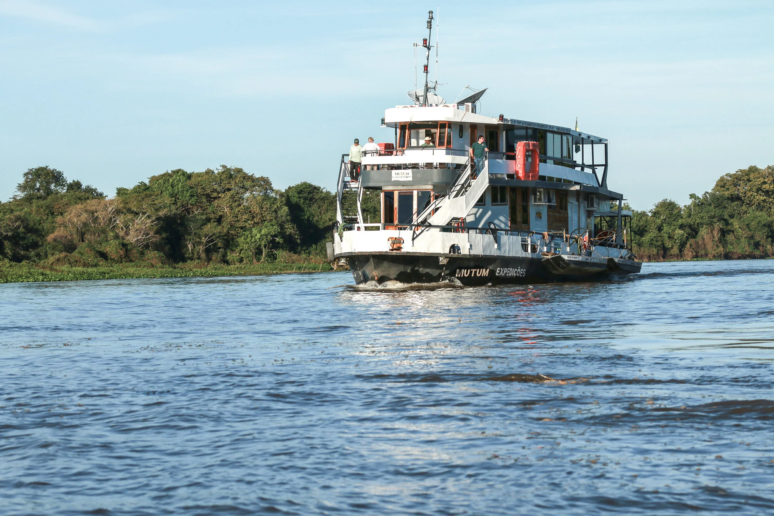 MUTUM EXPEDITION NAVEGANDO DE FRENTE (FOTO MARCELO DE PAULA -CÓDIGO SOLAR).jpg