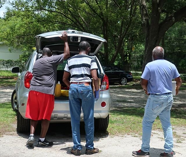 Pastor Mouton and members of NGLBC were delighted  to share Free boxes of food containing  fruits,  veggies, dairy, meats and non-perishable  food items with residents today.  Because of a partnership  with Florida Baptist Convention, NGL will be a f