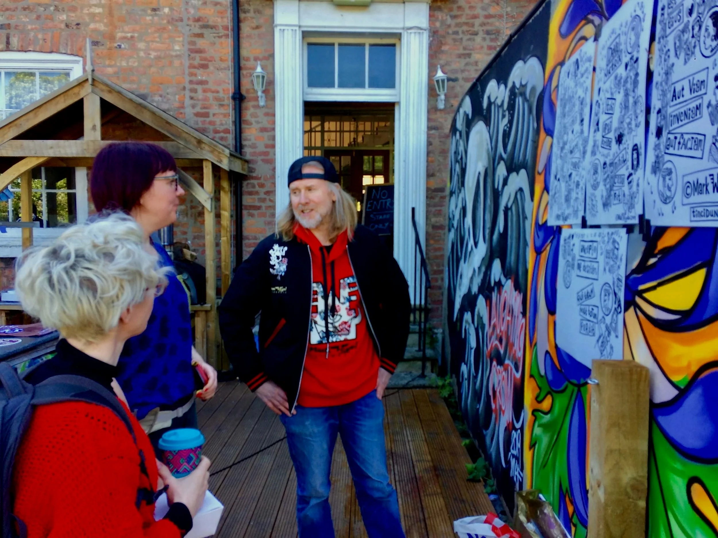 Mark Wigan, Nikki Pinder &amp; Emily Pitts chatting about drawing