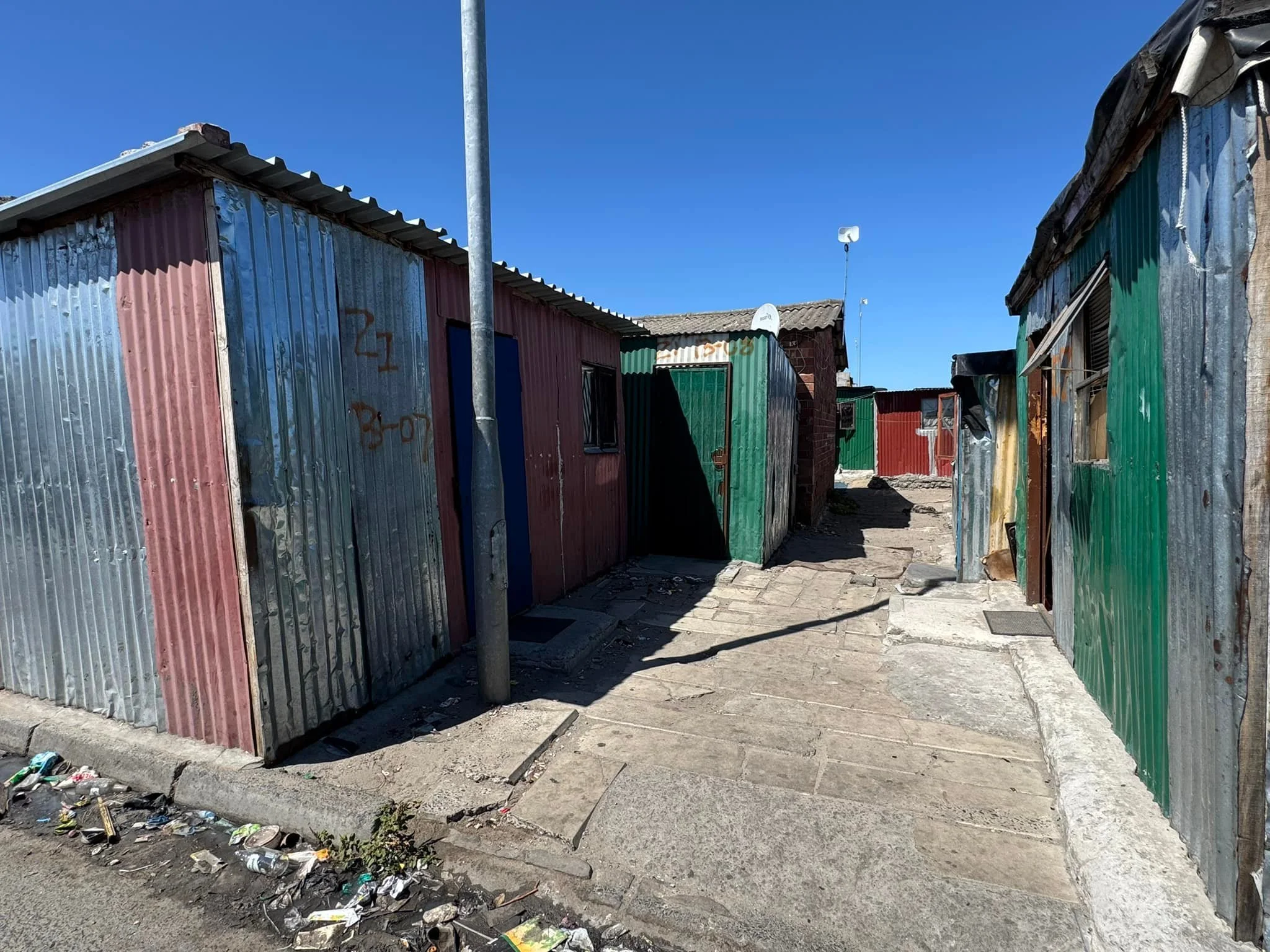 Capetown- last day. Visited Langa township w/ a local township guide, oldest estab. 1927. Highlight was the preschool and the mobile vet clinic. Understanding the housing crisis and the different levels of &lsquo;home&rsquo; from shanty up to gated s