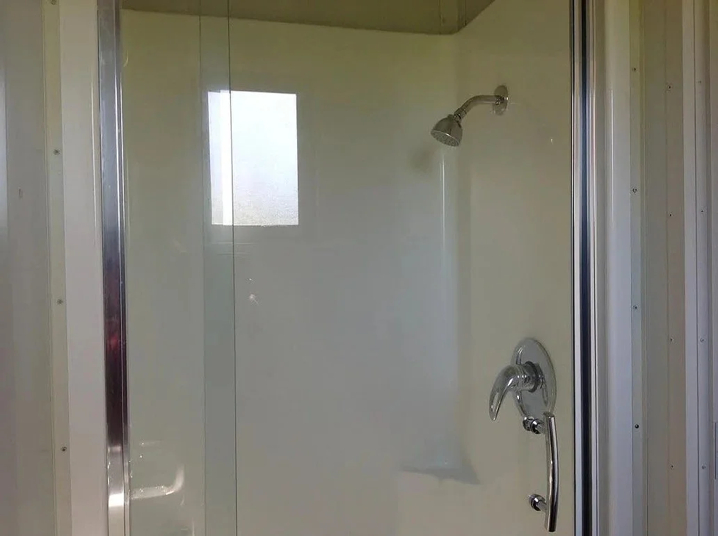 04-32SH+Shower.jpg