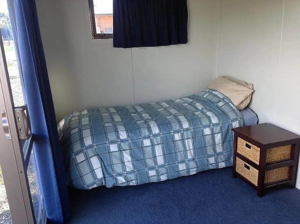 03-32SH+Bed.jpg
