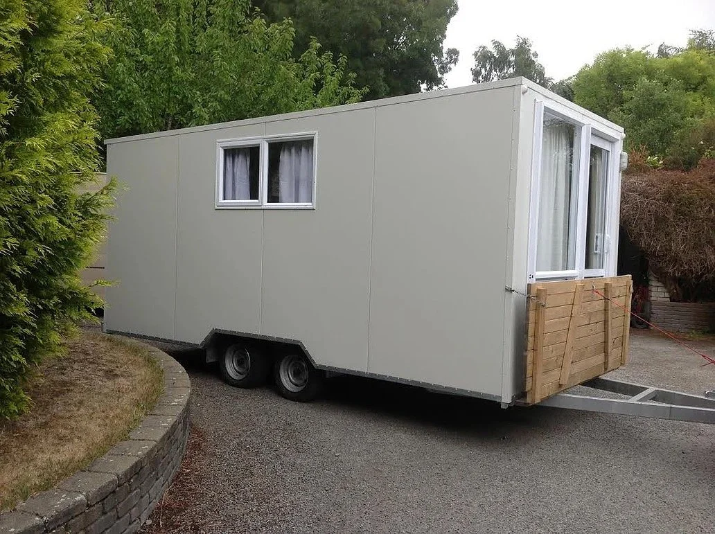 02-33W+Exterior+1.jpg
