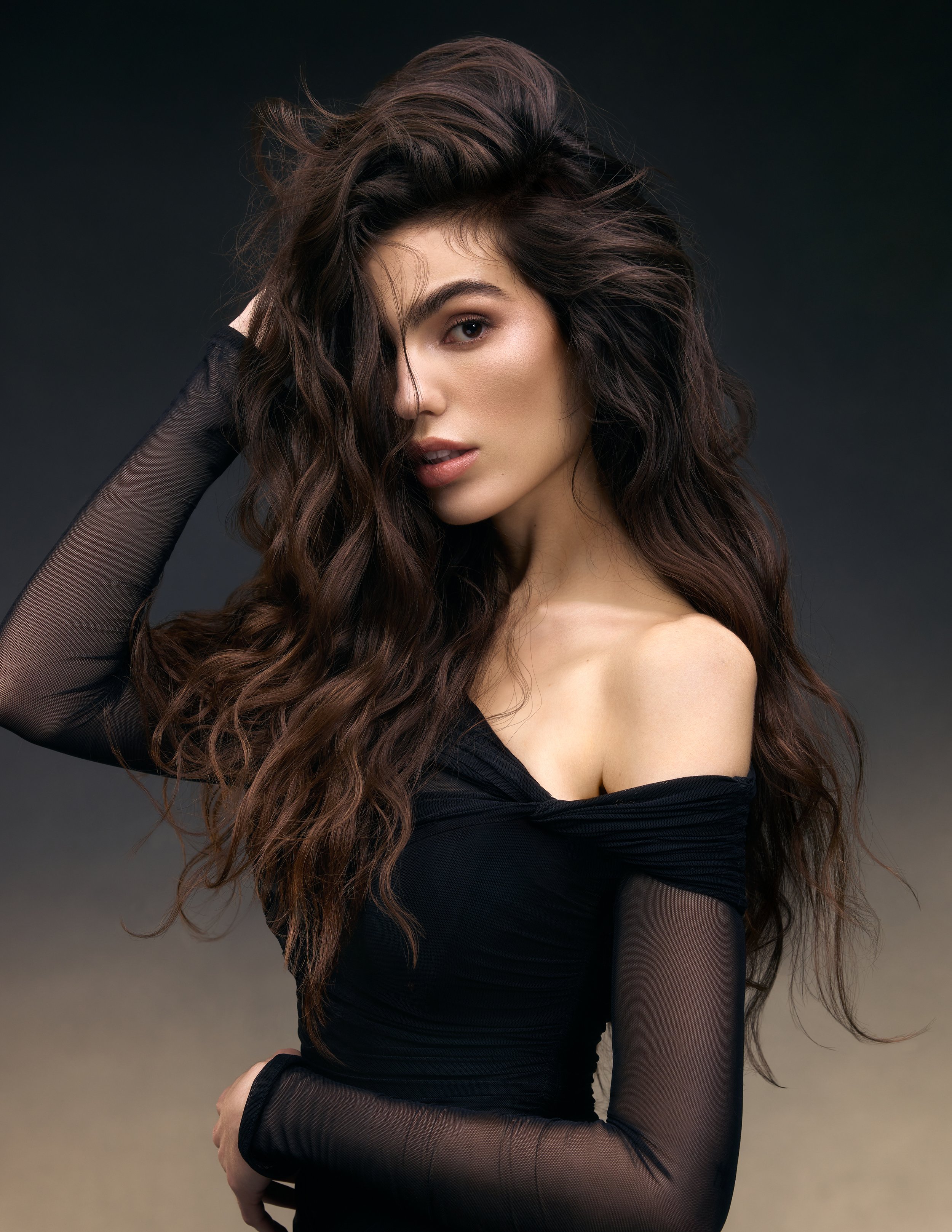 Oribe dry Texturizing Campaign3.jpg