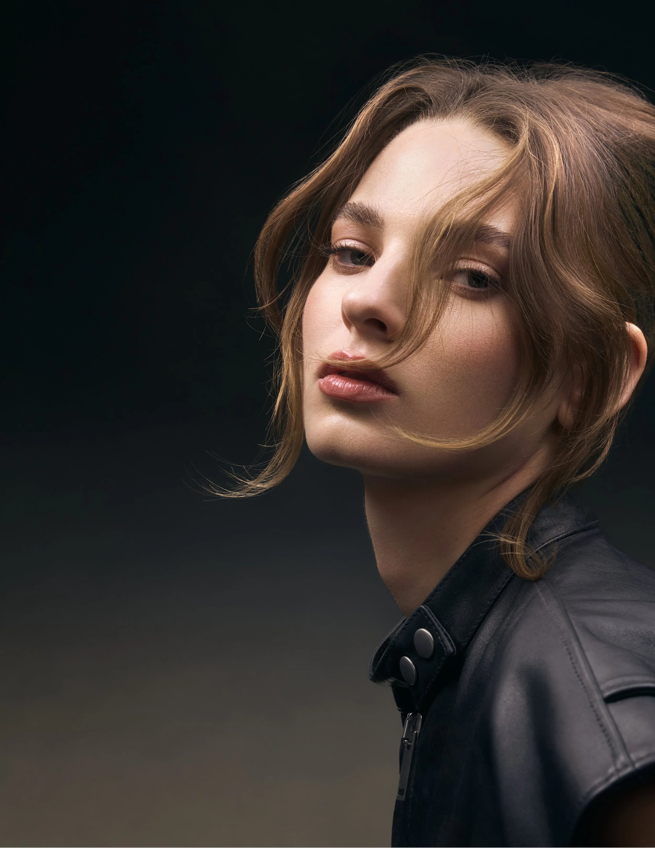 Oribe dry Texturizing Campaign6.jpg