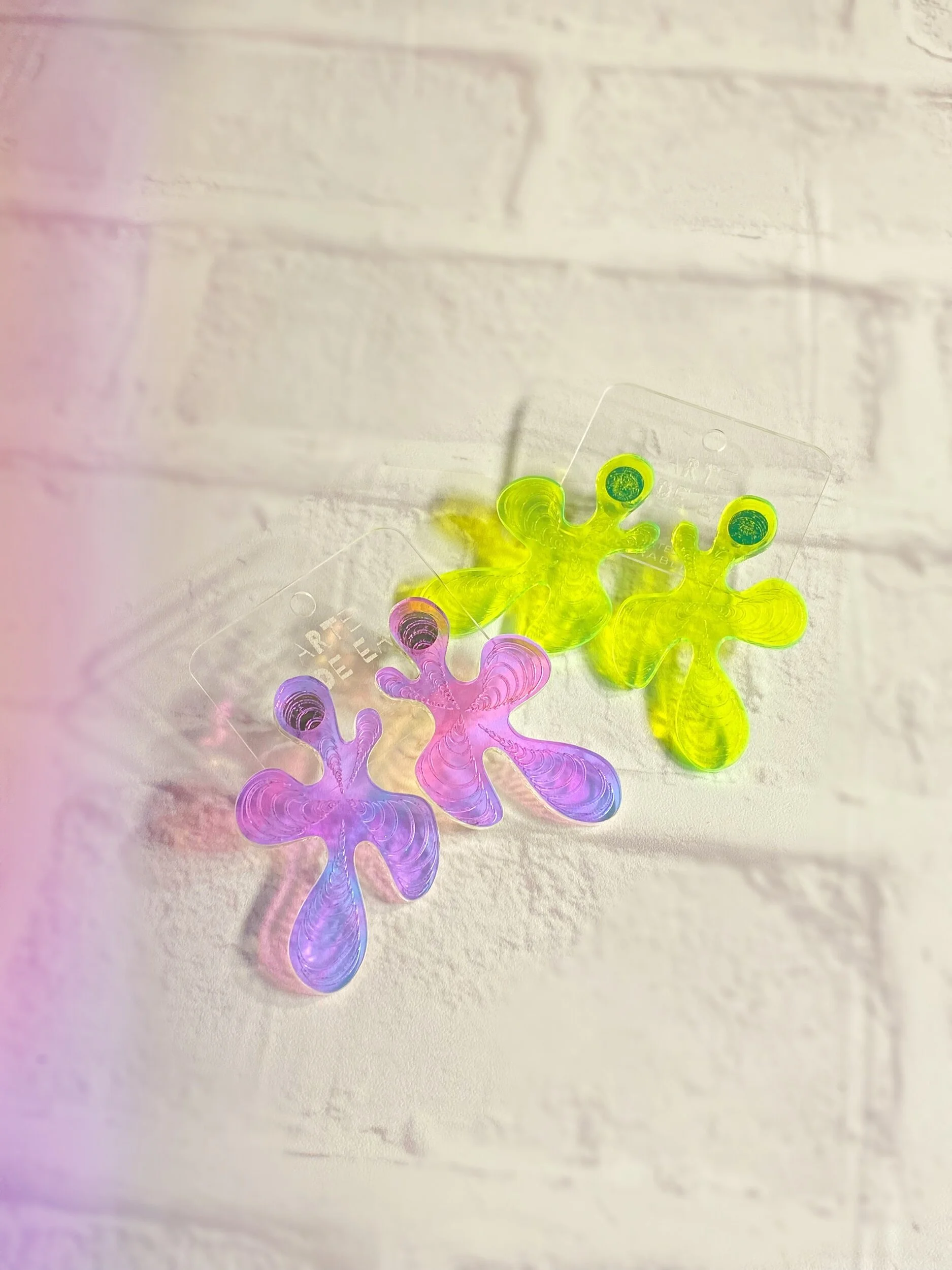 521A69BE-F53E-4B9A-A91A-1529CC303C9D