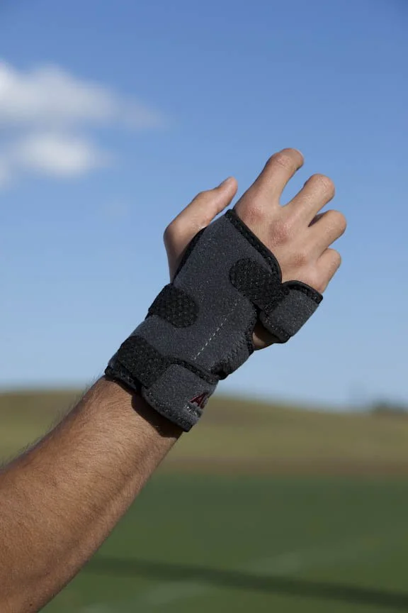 WebbDeVlam-Ace-Wrist-071_FPO.jpg