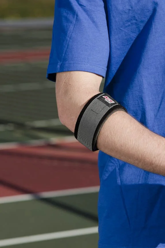 WebbDeVlam-Ace-TennisElbow-069_FPO.jpg